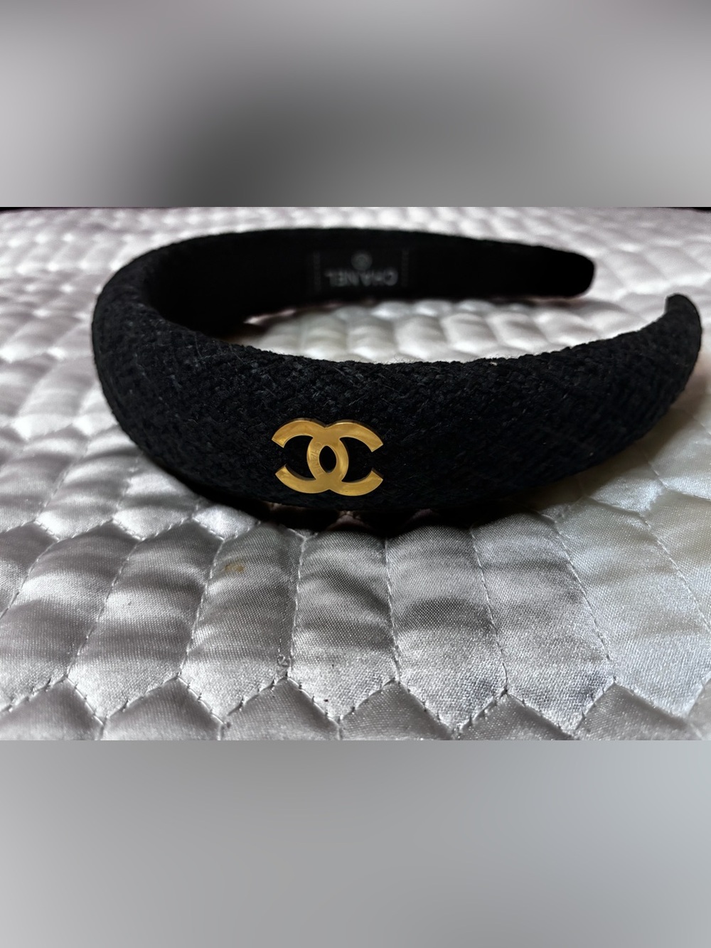 ChaneI. Black Tweed Headband with Gold-Tone Logo Embellished CC Accent